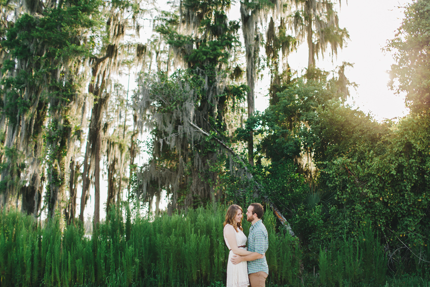 Woodsy engagement session at Lutz Lake Park in Tampa, Florida