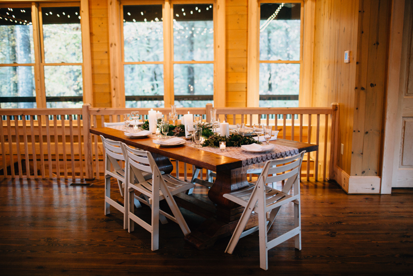Rustic wedding reception inside the lodge at Splendor Mountain