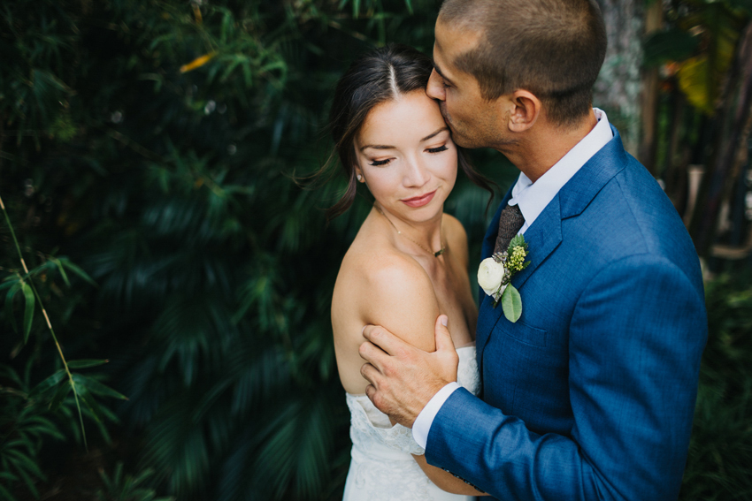 sweet natural wedding photography from a downtown lakeland wedding