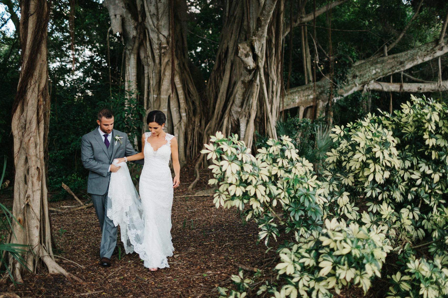 Sarasota wedding photos at the Powel Crosley Estate