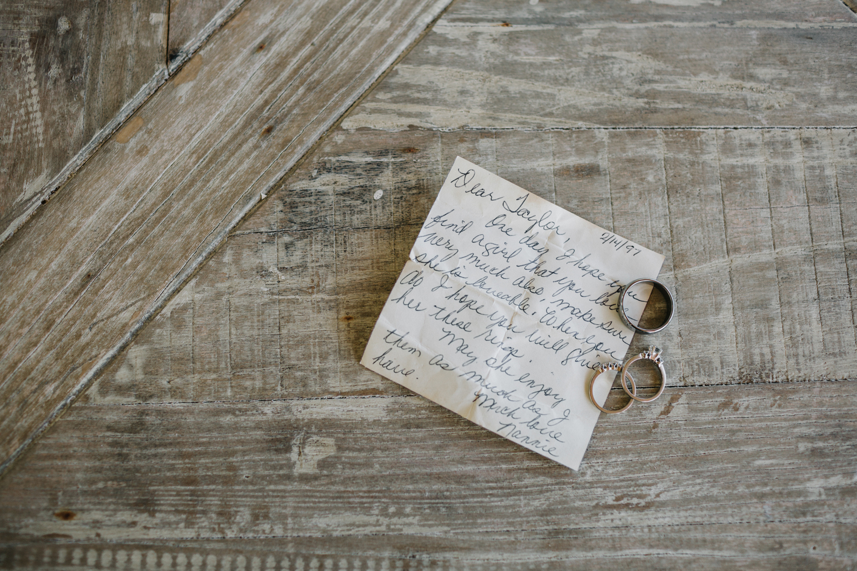 heirloom wedding rings from the grandmother of the groom with a handwritten note