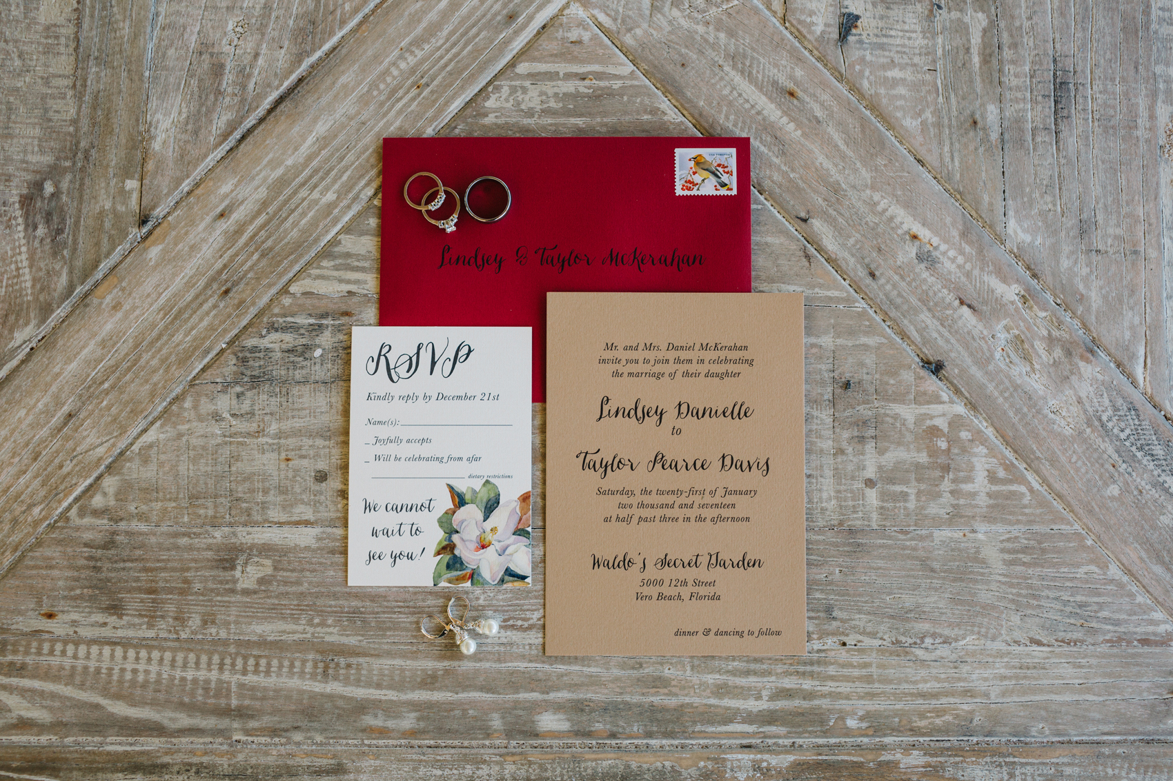 handmade wedding invtations with kraft paper and burgundy envelopes