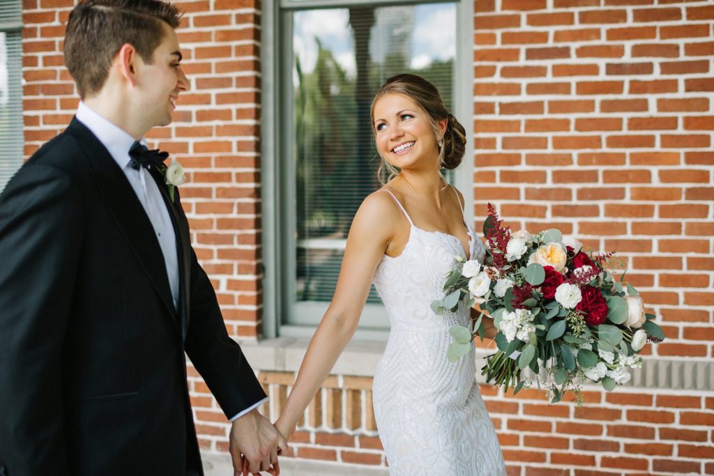 candid wedding photos in tampa